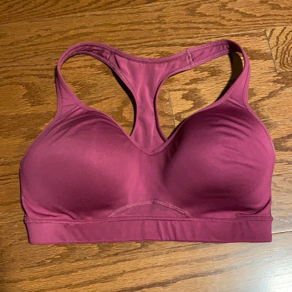 NWOT, Old Navy, Size 34D, Go Dry sports bra